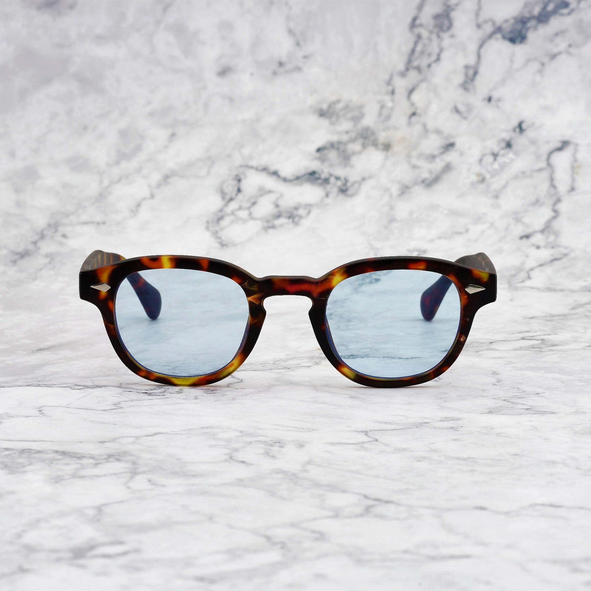 Fashion Tortoise Frame Sunglasses with Gradient Blue Lenses Dash | Square Polarized Sunglasses – WMP Eyewear main image 3